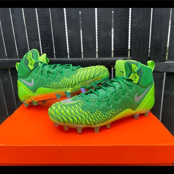 size 13 nike football cleats